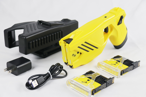comprare Flessibile IP57 impermeabile pistole di stordimento legali due colpi di protezione pistole di stordimento fabbricazione online