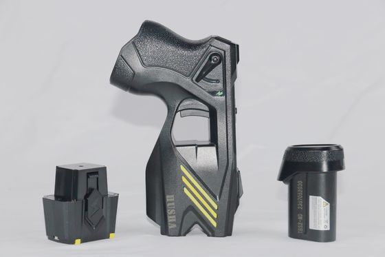 Pistola stordente HUHS TX100P impermeabile IP57 con tensione di uscita 55KV e batteria ricaricabile per le forze dell'ordine